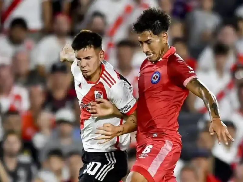 Román Vega Franco Mastantuono River Plate