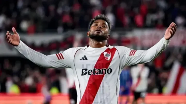 Miguel Borja Godoy Cruz River Plate