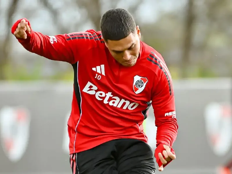 Juanfer Quintero River Plate