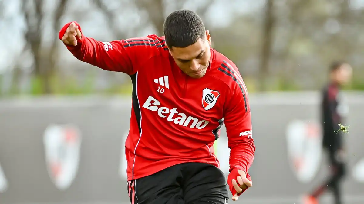 Juanfer Quintero River Plate
