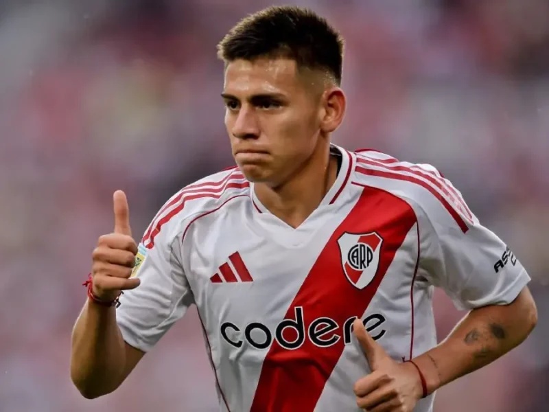 Claudio Echeverri River Plate