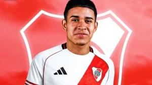 Kendry Páez River Plate