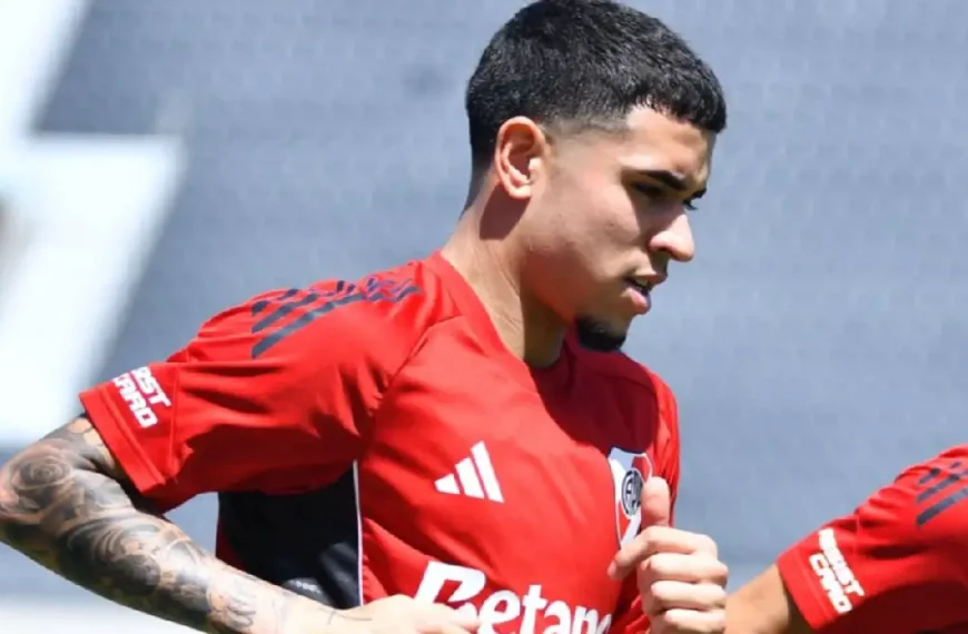 Kendry Páez River Plate